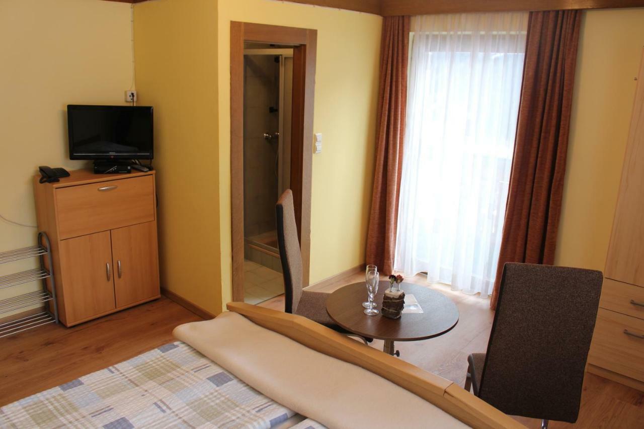 Gaestehaus Hanser Virgen Εξωτερικό φωτογραφία